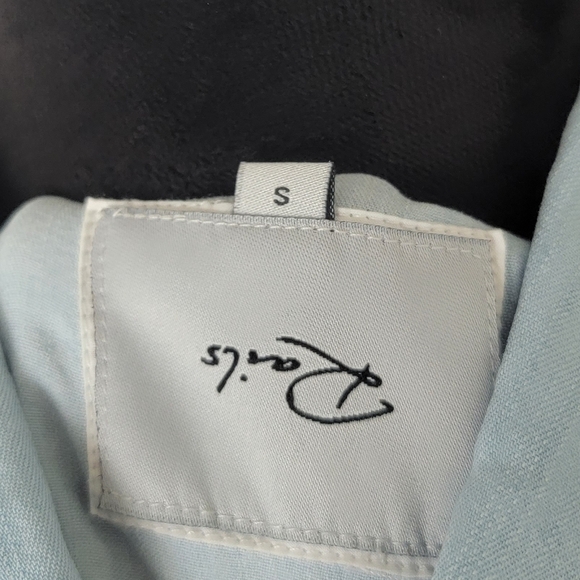 Rails Lana Chambray Cold Shoulder Button Down Shirt Size Small - Picture 7 of 7